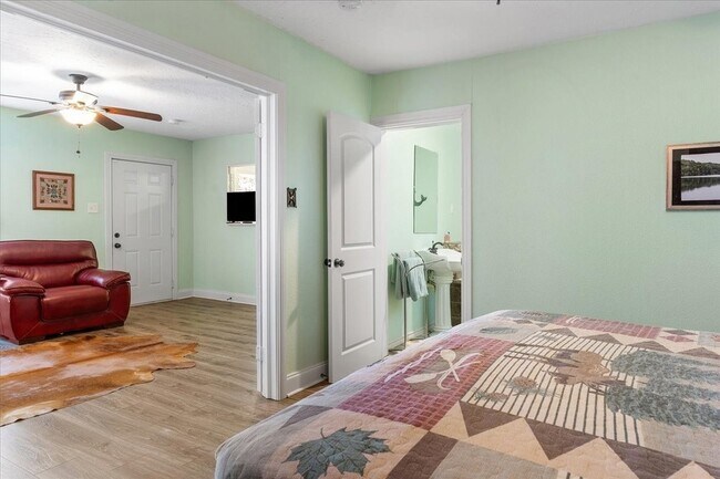 Foto del edificio - 259 Hiland Ln