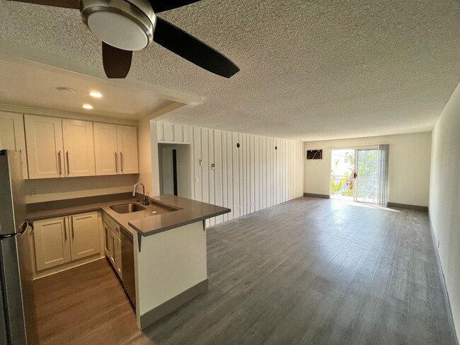 Building Photo - 10779 Woodbine Street