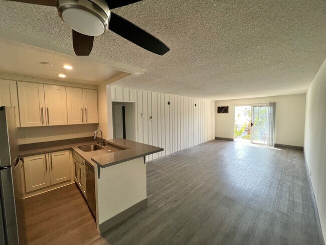 Foto del edificio - 10779 Woodbine Street