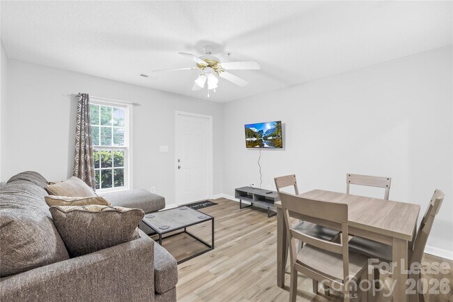 Building Photo - 118 Steam Engine Dr