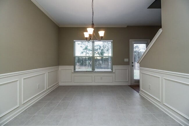 Building Photo - 19 Hamil Ct NW