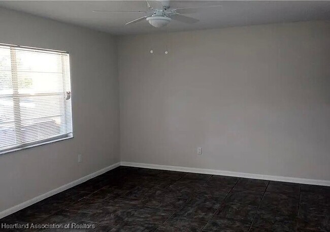 Foto del edificio - 101 Voss Ct