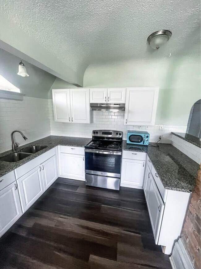 Foto del edificio - 2160 Glenwood Ave