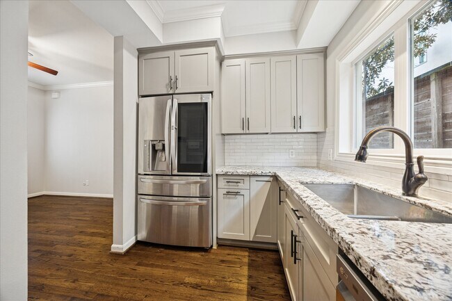 Foto del edificio - 2113 Potomac Dr