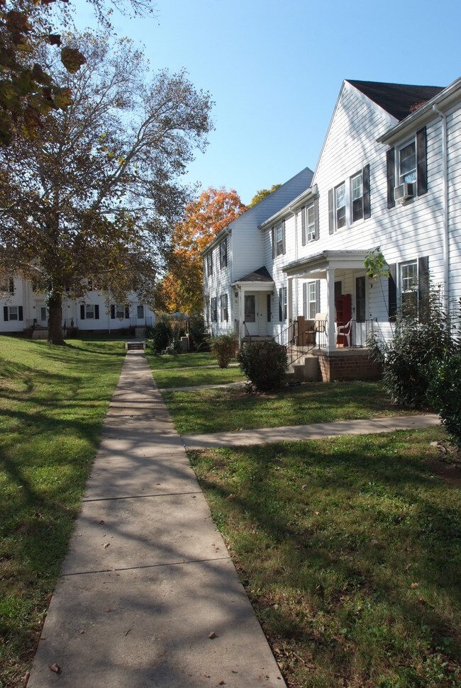 Generals' Retreat Apartments in Lexington, VA