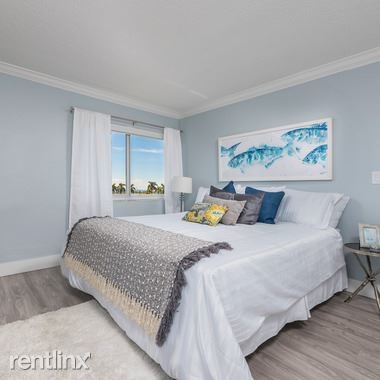 Foto del edificio - 2655 S Bayshore Dr