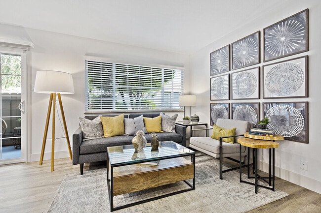 Building Photo - The Franciscan