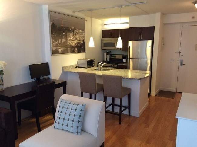 Foto del edificio - 565 W 23rd St