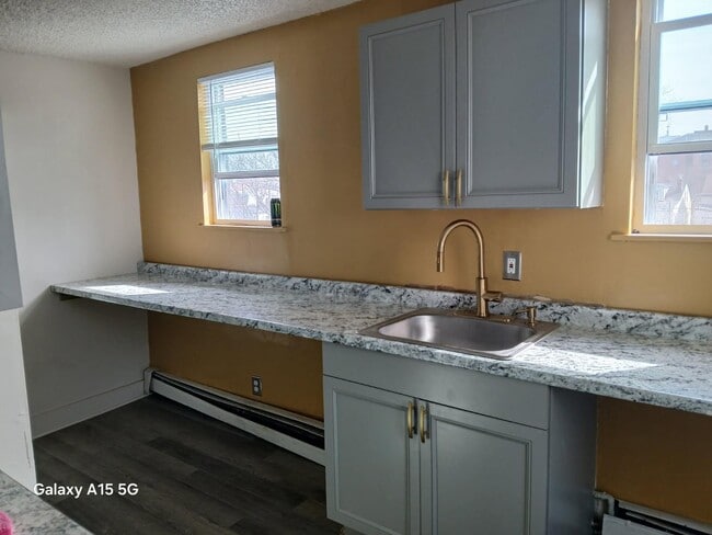 3E8A8209 - 217 Hamilton Ave