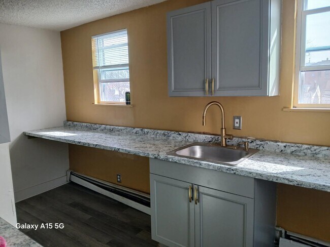 cocina del tercer piso - 217 Hamilton Ave