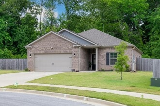 Building Photo - 44 N Payson Cv