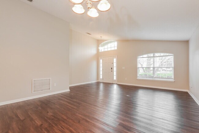 Building Photo - 287 Brightview Dr