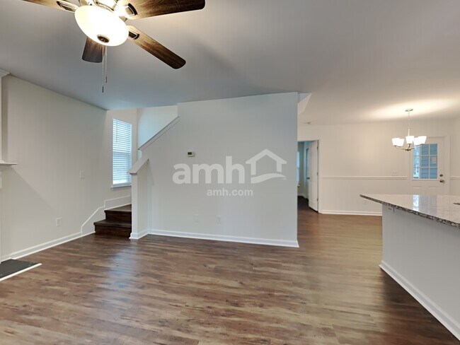 Foto del edificio - 144 Old Pond Cir