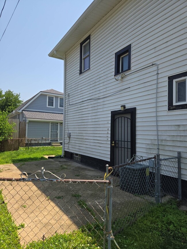 Photo - 154 W 23rd St House