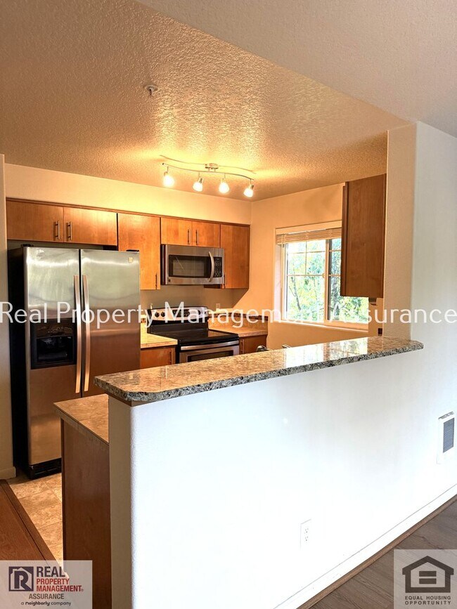 Foto del edificio - 10664 NE Holly St