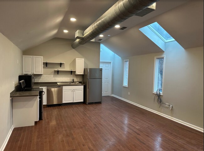 Building Photo - 7028 Ridge Ave