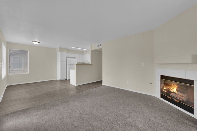 Foto del edificio - You will love this 2 bedroom condo! Update...