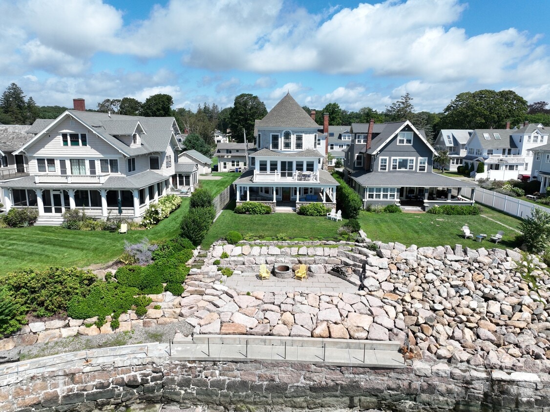 6 Crescent Bluff Ave, Branford, CT 06405 House Rental in Branford, CT