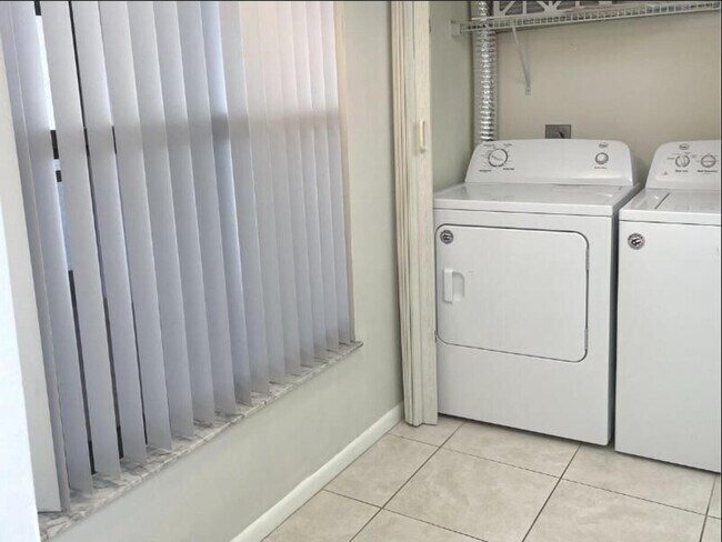 Foto del edificio - 6531 SE Federal Hwy