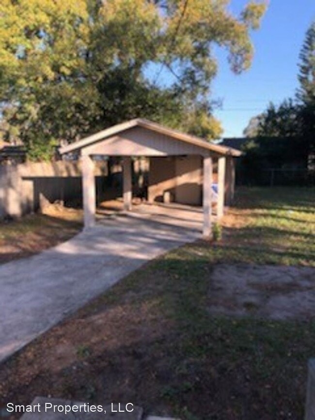 Building Photo - 3 br, 1 bath House - 1838 East Elm Road