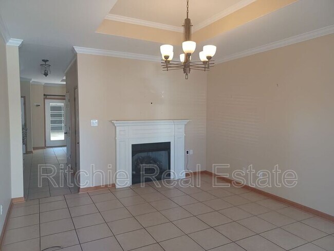 Building Photo - 333 Edgewood Dr