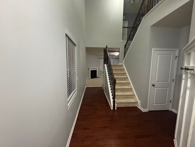 Building Photo - 1052 Spacious Skies Ln