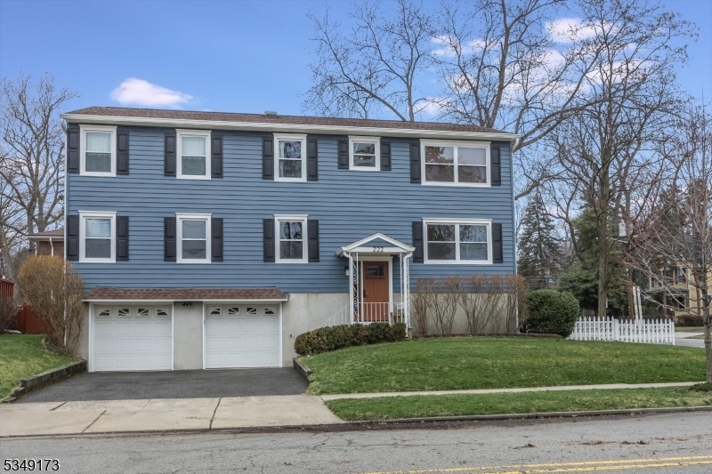 Primary Photo - 222 Ashland Ave