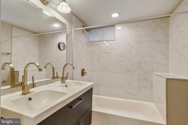 Foto del edificio - 6412 Kilmer St