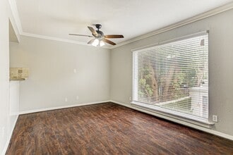 Building Photo - 3414 Garrott St