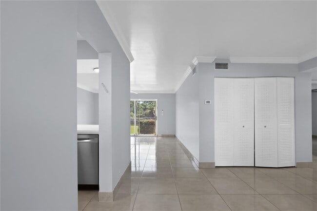 Foto del edificio - 4100 N 58th Ave
