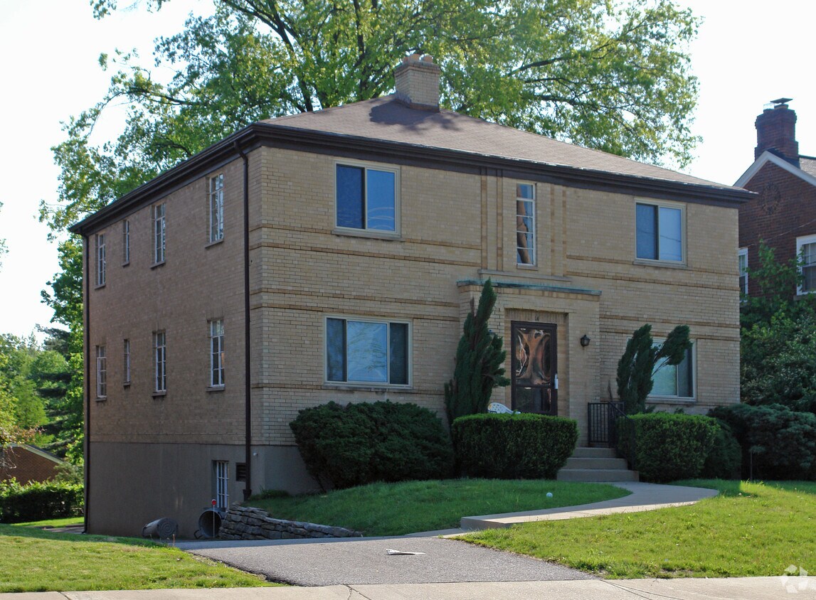 14 Buttermilk Pike, Fort Mitchell, KY 41017 Apartments in Fort