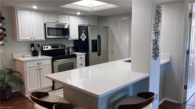 Building Photo - SHORT TERM RENTAL (5.1 - 12.31) - Fountain...