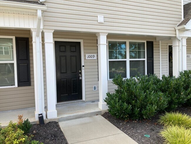 Foto del edificio - Up to $750 off 1st month Rent with Dec mov...