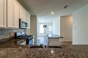 Building Photo - 2722 Skyview Long Dr