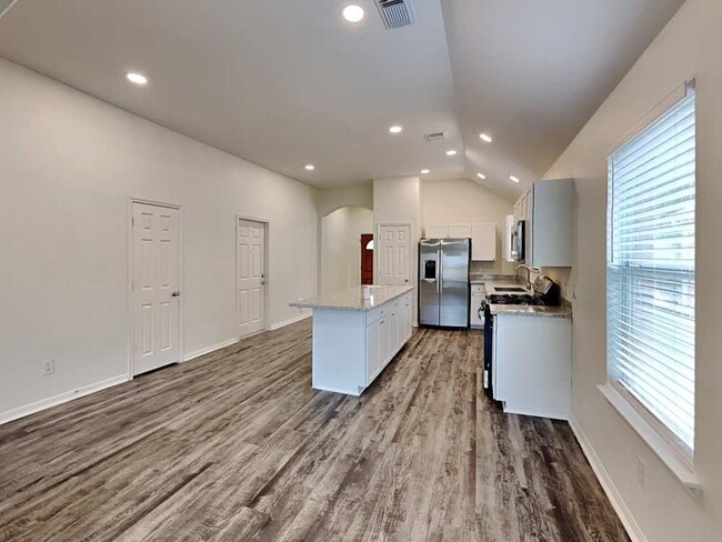 Foto del edificio - 2308 Tallowood Ct