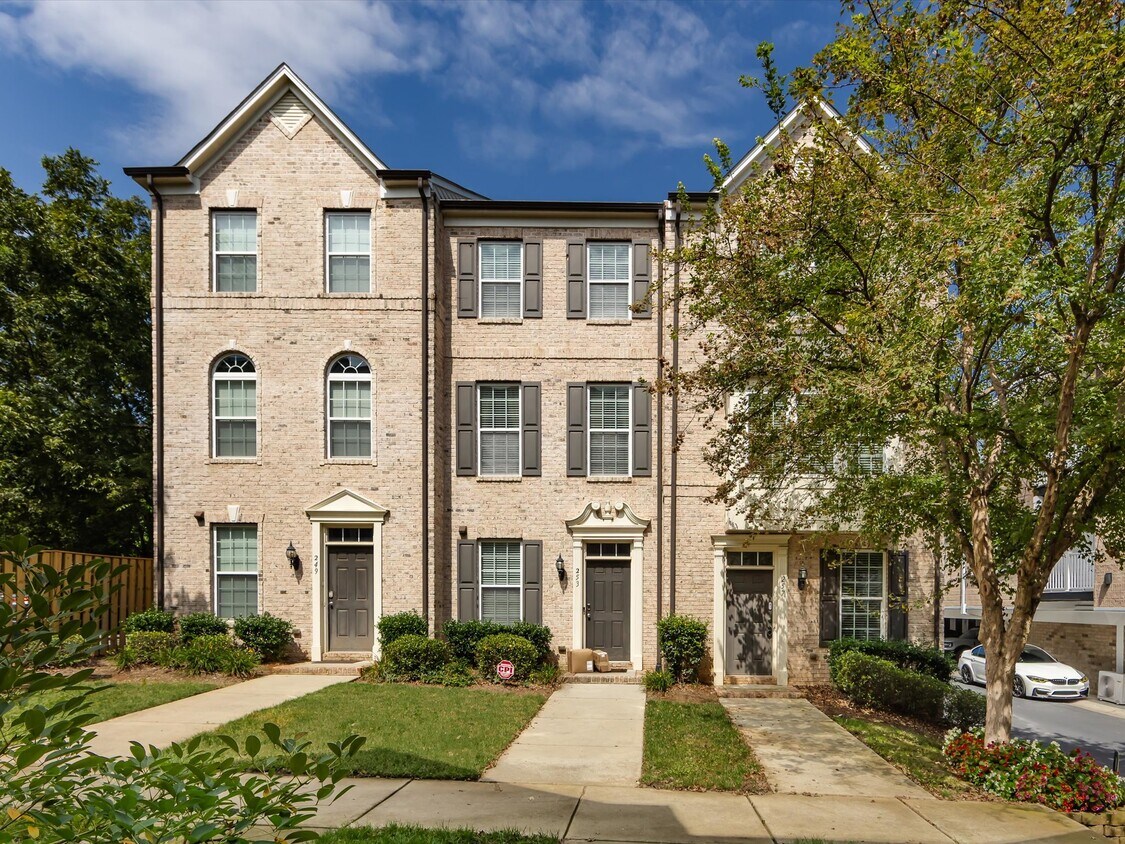 Foto principal - 257 N Irwin Ave