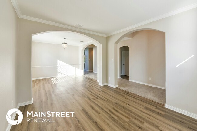 Foto del edificio - 13673 Saddlewood Dr