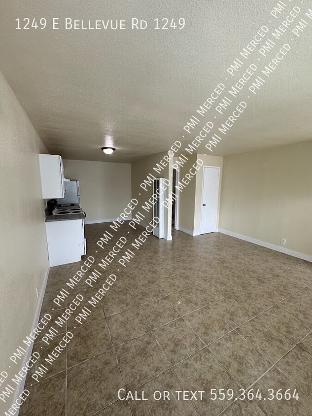 Building Photo - Charming Studio Apartment in Atwater!