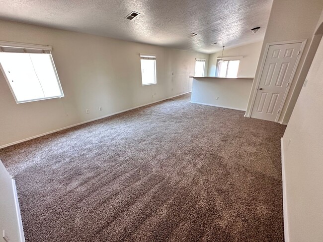 Building Photo - Cute 3 bed 2 bath home in Huning Ranch. MO...