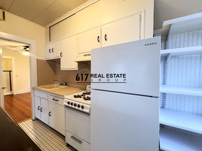 Foto del edificio - 2 Mapleton St