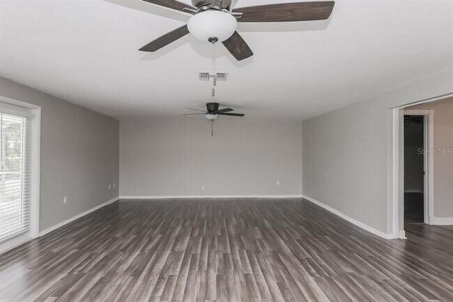 Foto del edificio - 4400 Old Colony Rd