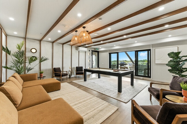 Building Photo - Gardenia