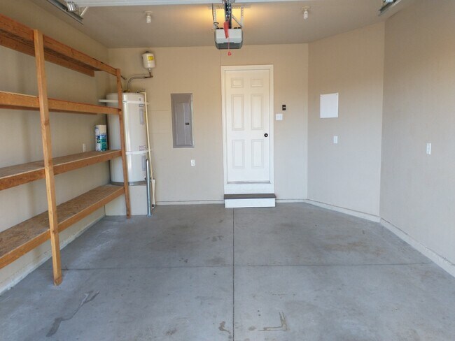 Building Photo - 1225 2nd Ave NE