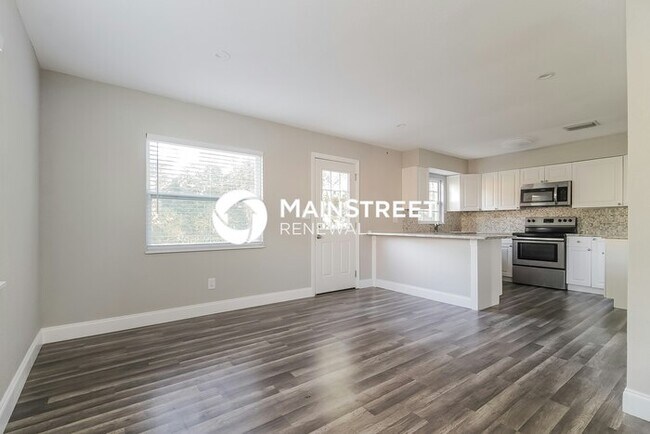 Building Photo - 4 Bedroom Pet-Friendly Home in Longwood, FL with Main Street Renewal