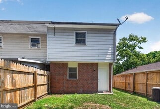 Building Photo - 351 Calvert St