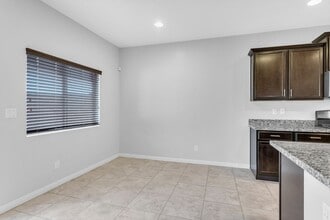 Building Photo - 9404 Sand Tiger Ave