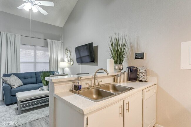 Foto del edificio - 1 br, 1 bath Condo - 715 Garden Shadow Ln ...
