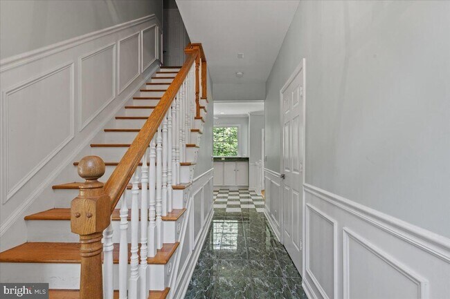 Foto del edificio - 28920 Livingston Dr