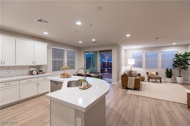 Building Photo - 16 Cresta Villa Ct