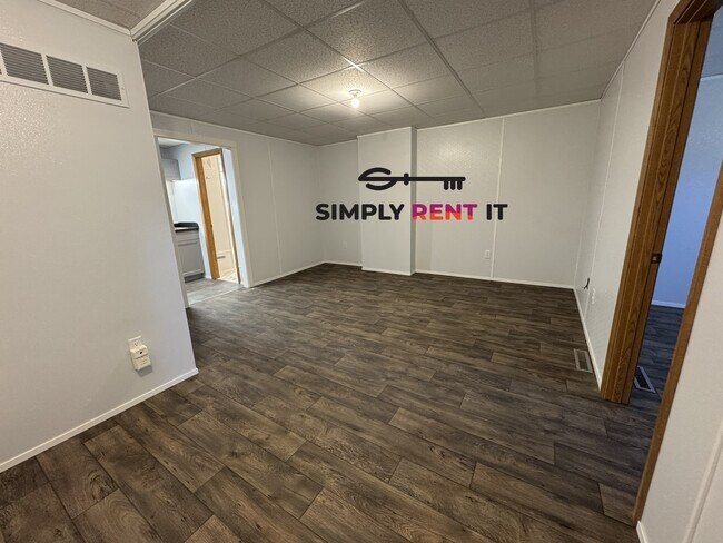 Foto del edificio - Renovated 1 Bedroom, 1 Bathroom Main Floor, Roland, IA